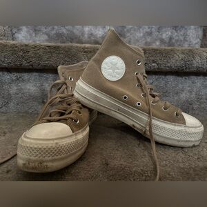 Women Converse Chuck Taylor AllStar Lift Platform Suede Khaki 9
